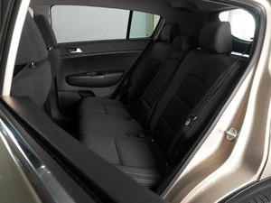 Внедорожник Kia Sportage 2018 года, 2299000 рублей, Красный Пахарь