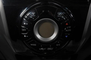 Хетчбэк Nissan Note 2014 года, 889000 рублей, Кемерово