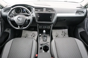 Внедорожник Volkswagen Tiguan 2017 года, 2199000 рублей, Красноярск