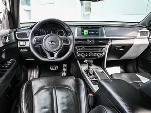 Седан Kia Optima 2016 года, 1724000 рублей, Кирилловка