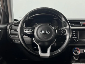 Седан Kia Rio 2018 года, 1223200 рублей, Казань