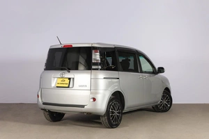 Минивэн Toyota Sienta 2013 года, 899000 рублей, Новосибирск