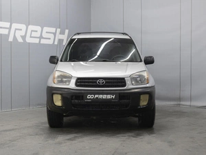 Внедорожник Toyota RAV4 2001 года, 670000 рублей, Омск