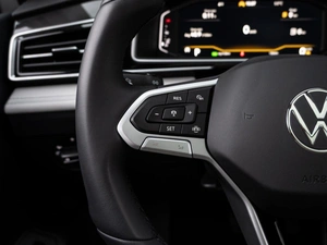 Внедорожник Volkswagen Tiguan L 2024 года, 3950000 рублей, Краснодар