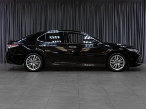 Седан Toyota Camry 2019 года, 2189000 рублей, Тюмень