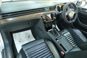 Седан Volkswagen Passat 2015 года, 1639000 рублей, Омск