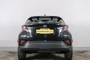 Внедорожник Toyota C-HR 2018 года, 2199000 рублей, Красноярск