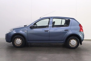 Хэтчбек Renault Sandero 2011 года, 675000 рублей, Железногорск