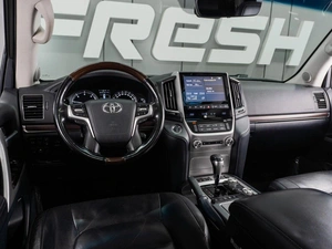 Внедорожник Toyota Land Cruiser 2018 года, 6720000 рублей, Тюмень