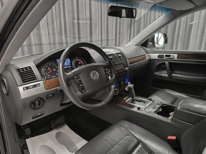 Внедорожник Volkswagen Touareg 2008 года, 1099000 рублей, Красноярск