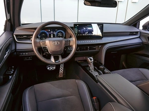 Седан Toyota Camry 2024 года, 3885000 рублей, Краснодар