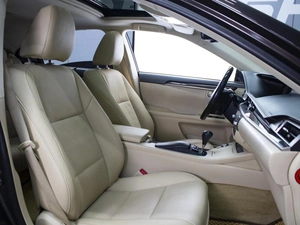 Седан Lexus ES 2014 года, 1990000 рублей, Омск