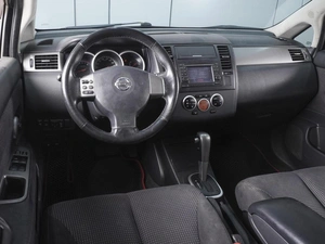 Седан Nissan Tiida 2010 года, 820000 рублей, Ростов-на-Дону
