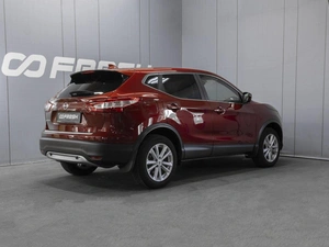 Внедорожник Nissan Qashqai 2018 года, 1710000 рублей, Омск