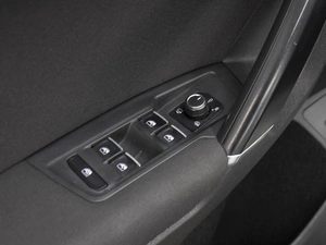 Внедорожник Volkswagen Tiguan 2018 года, 3050000 рублей, Омск