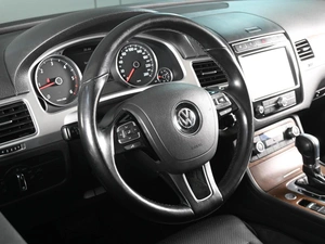 Внедорожник Volkswagen Touareg 2015 года, 3319000 рублей, Ростов-на-Дону