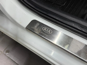 Седан Kia Rio 2018 года, 997000 рублей, Красноярск