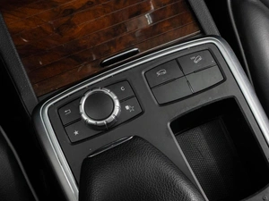 Внедорожник Mercedes-benz M-класс 2013 года, 2569000 рублей, Тюмень