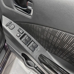 Минивэн Toyota Isis 2012 года, 1297000 рублей, Красноярск
