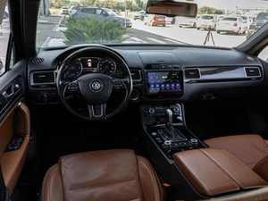 Внедорожник Volkswagen Touareg 2014 года, 2340000 рублей, Краснодар