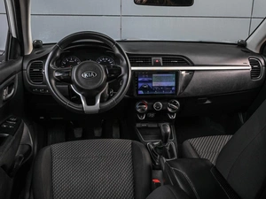 Седан Kia Rio 2017 года, 899000 рублей, Кирилловка