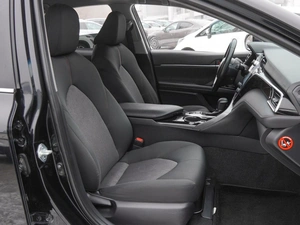 Седан Toyota Camry 2019 года, 2590000 рублей, Волгоград