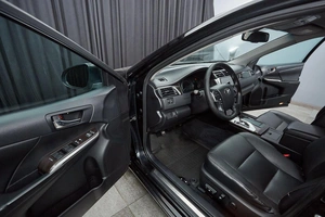 Седан Toyota Camry 2014 года, 2000000 рублей, Красноярск