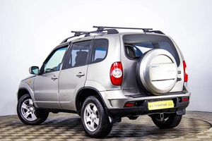 Внедорожник Chevrolet Niva 2010 года, 479000 рублей, Пермь
