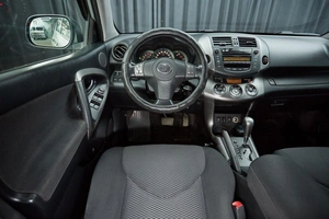 Внедорожник Toyota RAV4 2012 года, 1500000 рублей, Красноярск