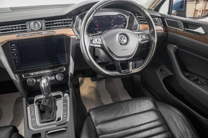Седан Volkswagen Passat 2017 года, 2049000 рублей, Барнаул