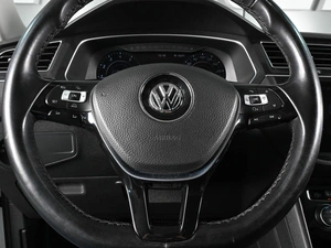 Внедорожник Volkswagen Tiguan 2018 года, 2850000 рублей, Аксай