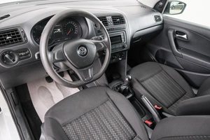 Седан Volkswagen Polo 2018 года, 869000 рублей, Красноярск