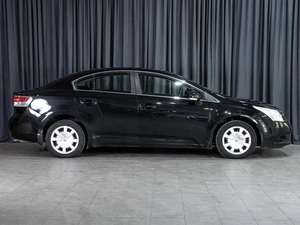 Седан Toyota Avensis 2010 года, 980000 рублей, Волгоград
