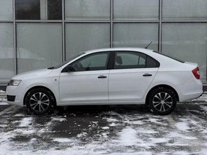 Хэтчбек Skoda Rapid 2015 года, 820000 рублей, Брянск