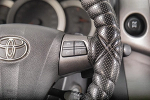 Внедорожник Toyota RAV4 2011 года, 1499000 рублей, Томск