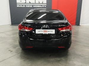 Седан Hyundai Elantra 2013 года, 1030000 рублей, Курск