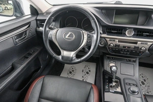 Седан Lexus ES 2015 года, 2099000 рублей, Красноярск