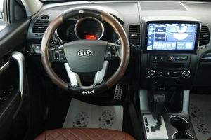 Внедорожник Kia Sorento 2010 года, 1549000 рублей, Омск