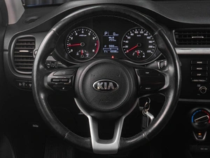 Седан Kia Rio 2018 года, 1179000 рублей, Тюмень