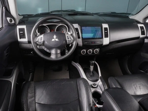 Внедорожник Mitsubishi Outlander 2007 года, 1255000 рублей, Красный Пахарь
