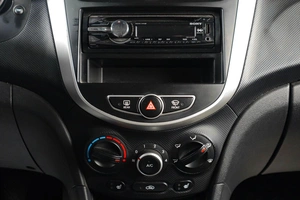 Хетчбэк Hyundai Solaris 2011 года, 949000 рублей, Тюмень