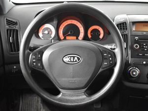 Хетчбэк Kia Ceed 2008 года, 614900 рублей, Казань