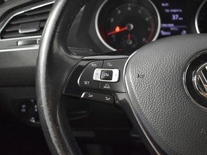 Внедорожник Volkswagen Tiguan 2017 года, 1847100 рублей, Казань