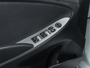 Седан Hyundai Solaris 2016 года, 999000 рублей, Сургут