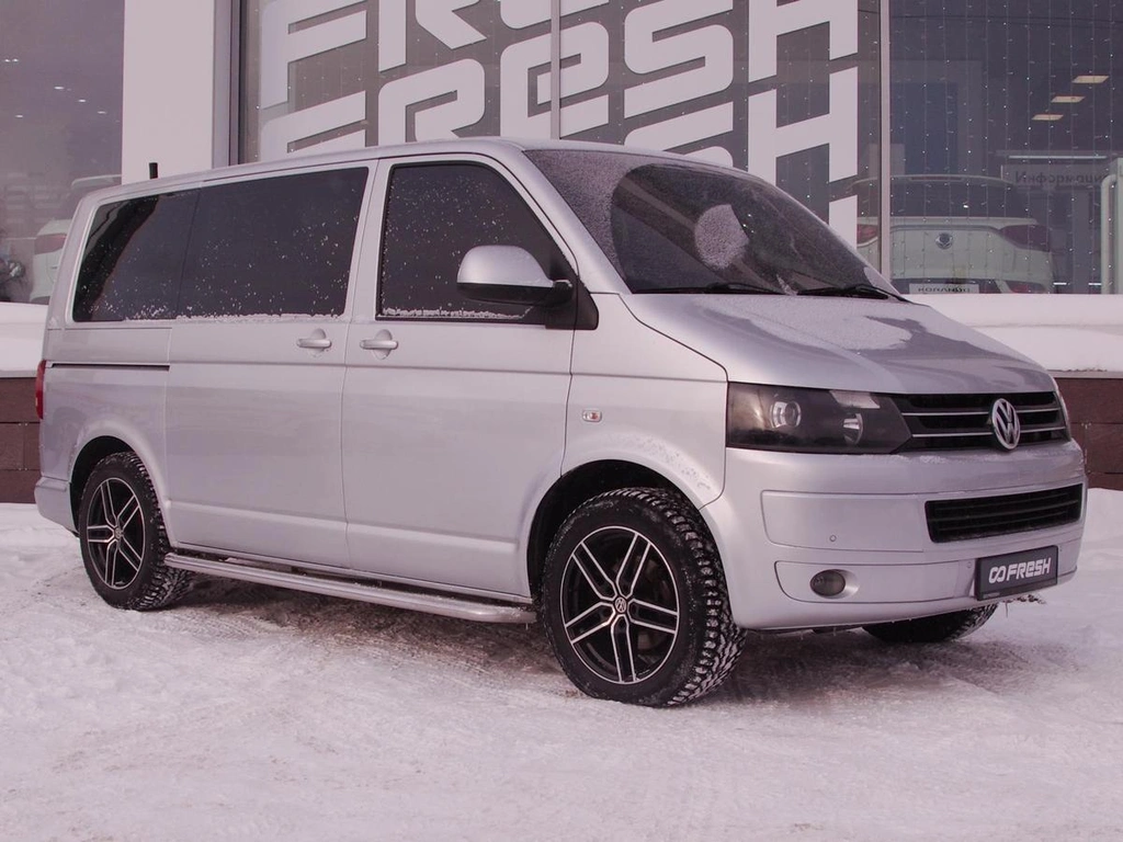 Минивэн Volkswagen Multivan 2011 года, 2170000 рублей, Владимир