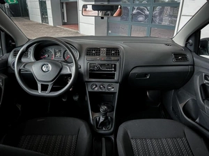 Седан Volkswagen Polo 2018 года, 1550000 рублей, Уфа