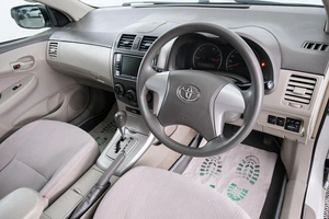 Седан Toyota Corolla Axio 2010 года, 859000 рублей, Красноярск