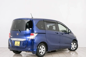 Минивэн Honda Freed 2015 года, 1289000 рублей, Красноярск