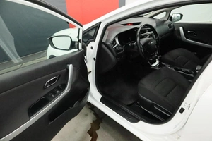 Хэтчбек Kia Ceed 2017 года, 1450000 рублей, Курск