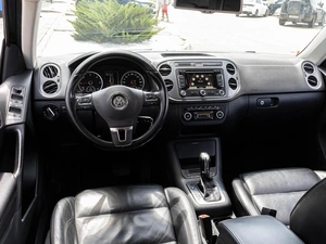 Внедорожник Volkswagen Tiguan 2012 года, 1250000 рублей, Краснодар